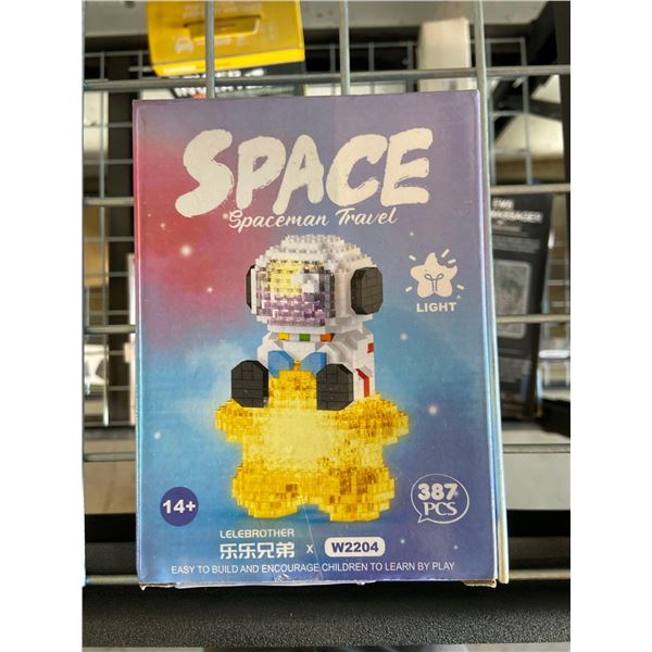 Spaceman Travel model kit with light up features