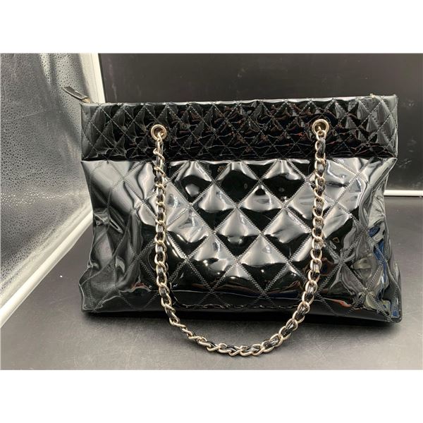 Coco Chanel diamond quilted patent leather tote style handbag - Black