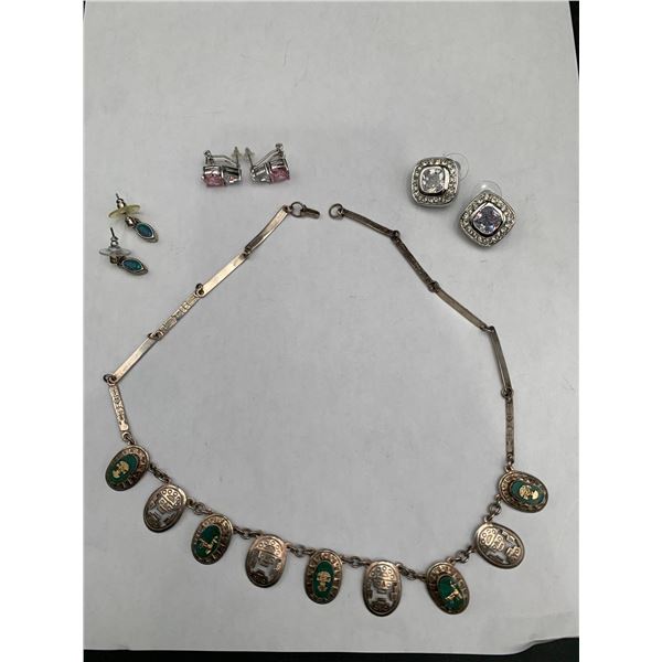 ESTATE - Lot of assorted estate jewelry, necklaces, earrings