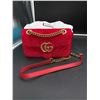 Image 2 : Gucci Red Velvet Small Marmont Bag