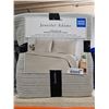 Image 1 : Jennifer Adams Queen Size 3pc Quilt Set