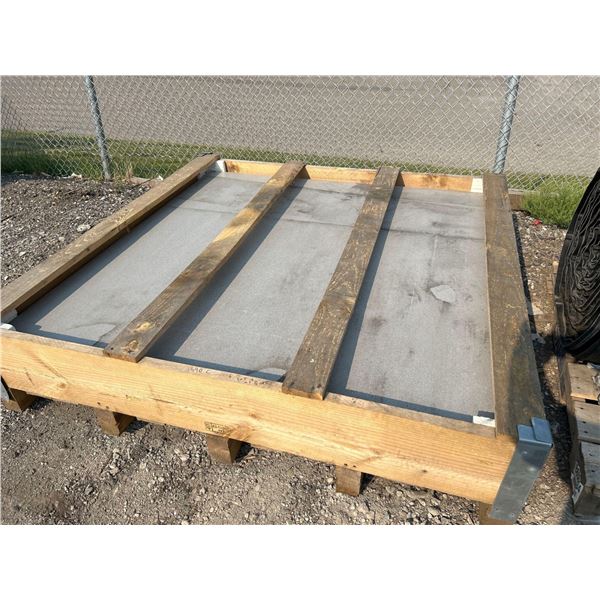 Quartz/Granite - Crate Lot of 6 Slabs of 5ft x 5ft Solid Surface - 2600KG