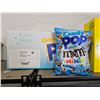 Image 1 : Candy Pop M&M Mini's Popcorn Snack 12x149g