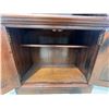 Image 6 : TALL, WOOD BOOKCASE/CABINET