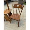 Image 4 : WOODEN CHAIRS AND LAMP-TABLE WITH MAGAZINE RACK