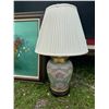 Image 10 : ORIGINAL ACRYLIC ART AND LAMP