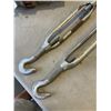 Image 3 : TURNBUCLES AND TENSIONER