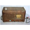 Image 1 : ANTIQUE RADIO