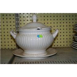 WHITE SERVING BOWL WITH PLATE