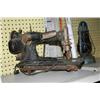 Image 1 : ANTIQUE SINGER SEWING MACHINE