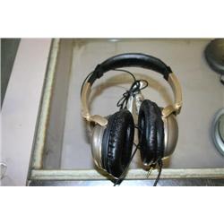 HEAD PHONES