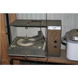ANTIQUE RECORD PLAYER