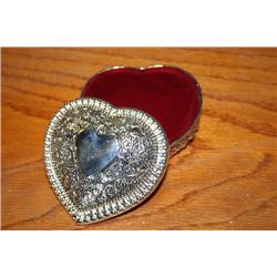 HEART KEEPSAKE BOX