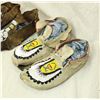 Image 4 : Grouping of Moccasins