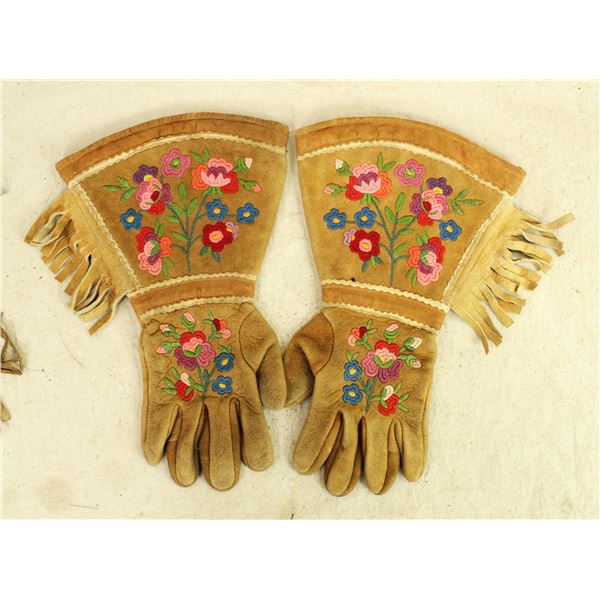 Embriodered Gauntlets