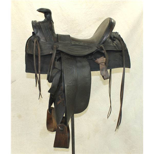 Early Slickfork Saddle