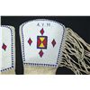 Image 2 : Blackfoot Beaded Gauntlets