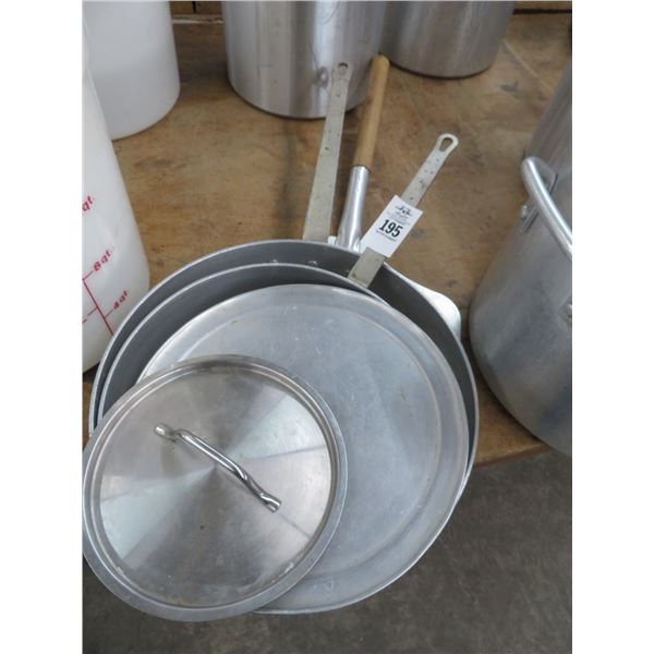 Brazing Pans 2, Pizza Spatula, Lid