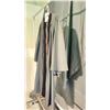 Image 2 : CHOIR ROBE