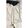 Image 3 : 5 MENS FANCY TAIL COATS WITH PANTS