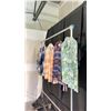 Image 2 : 5 ASSORTED PRINT SHIRTS
