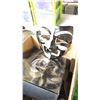 Image 2 : BINS OF FLAPPER HEADBANDS AND MASQUERADE MASKS