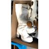 Image 2 : BIN OF DISCO BOOTS AND SHOES