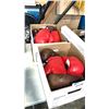 Image 1 : 2 BOXES OF BOXING GLOVES