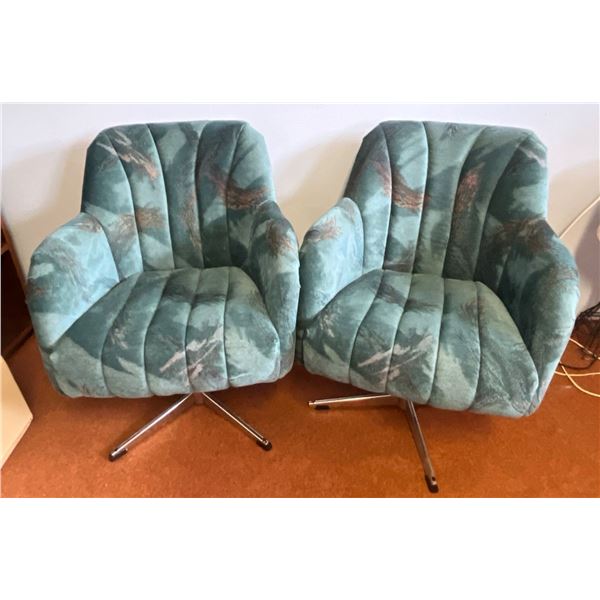 Pair of Vintage Green Swivel Chairs 26Wx28Dx31H - seat 18H