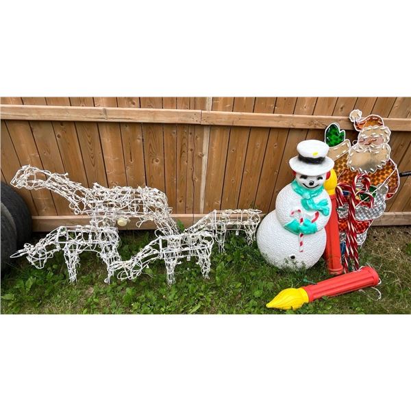 Outdoor Christmas Decor