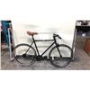 Image 2 : BLACK 7-SPEED HARDTAIL STANDARD ROAD BIKE