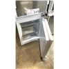 Image 2 : BOSCH 800 SERIES BUILT-IN BOTTOM FREEZER REFRIGERATOR MODEL B091B81NSP - FRONT DENT