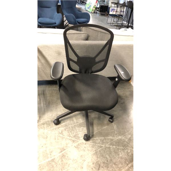 BLACK BERWOOD MESH BACK TASK CHAIR