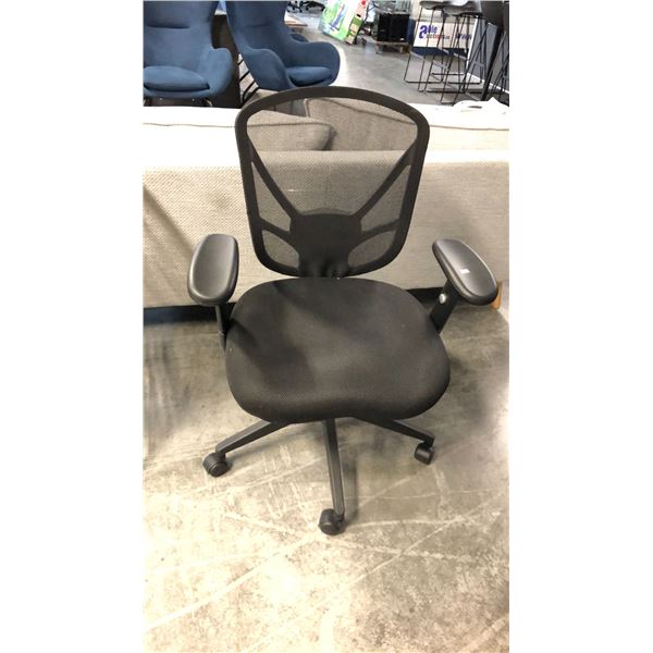 BLACK BERWOOD MESH BACK TASK CHAIR