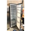 Image 2 : LG LRONC1404V 13.6 CU. FT. SINGLE-DOOR REFRIGERATOR COLUMN D26" X W23" X H73"