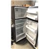 Image 2 : GE GTS18GSHJRSS 17.5 CU. FT. TOP-FREEZER REFRIGERATOR D30" X W28" X H67"