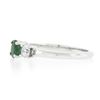 Image 6 : Jabal 18k White Gold 0.92 ctw Round Brilliant Emerald & Diamond Three 3 Stone Ri