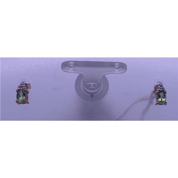 10k yellow gold studs with peridots, and melee diamonds; total weight is 1.27 grams