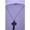 Image 1 : Silver (925) cross pendant with chain; total weight is 3.31 grams.