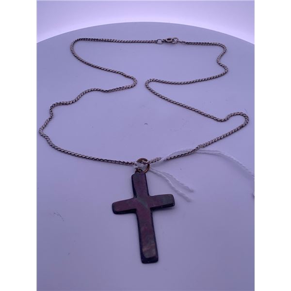 Silver (925) chain and a cross pendant; total weight is 6.53 grams