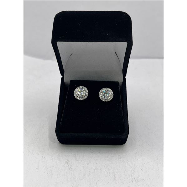 2.30 CT TW GRA Certified Moissanite VVS D Color with 40 Round Cut Cubic Zirconium(more in descripti)