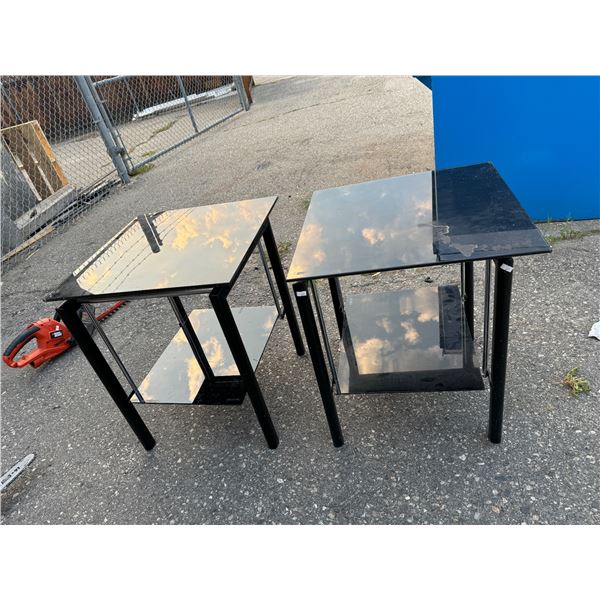 Pair of end tables