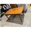 Image 2 : Teak table withdraw leafs