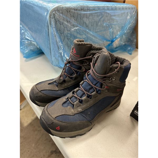 Vasque footwear size 6