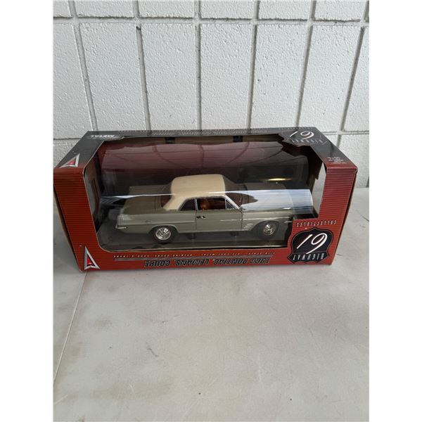 1963 Pontiac Lemans coupe  1/18