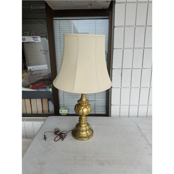 Table lamp