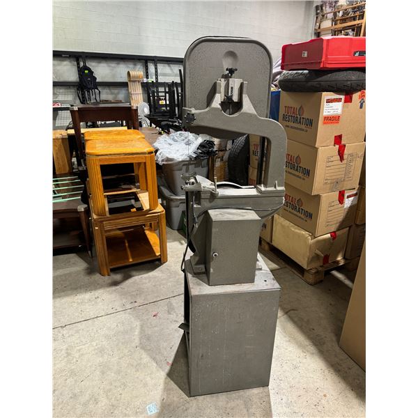 Band saw