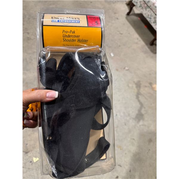 Undercover shoulder holster