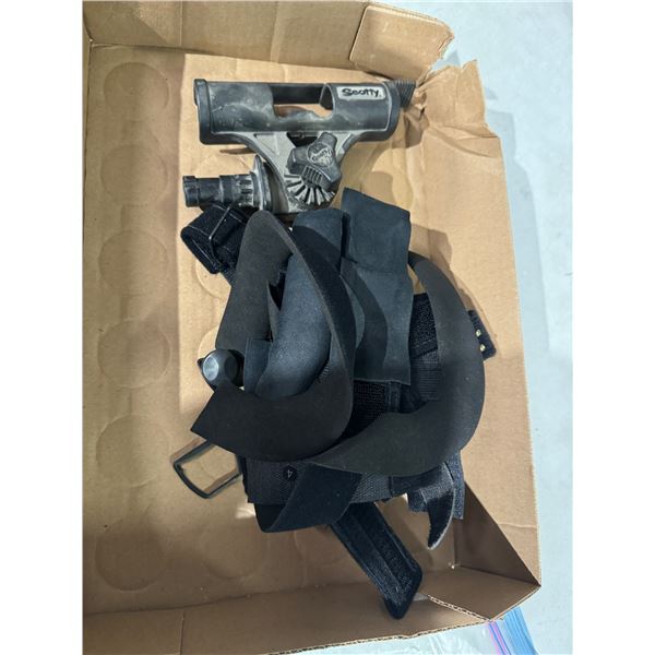 Scotty holder and straps