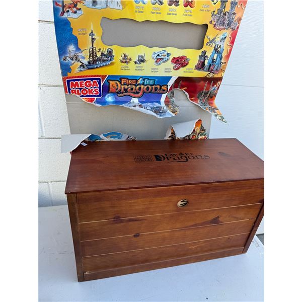 Megablocks fire and ice dragons may be missing some characters